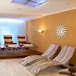 Alpina Ξενοδοχείο 4*