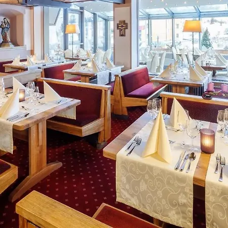 Alpina Hotel 4*