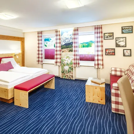 Hotel Alpina 4*